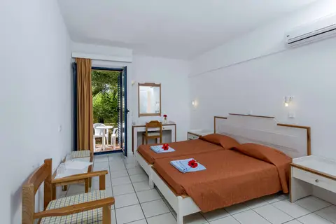 Dessole Dolphin Bay Resort in Gazi Municipal Unit, foto 3