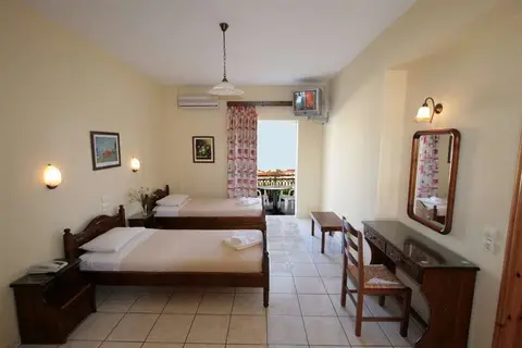 Village Inn Studios & Appartementen in Laganas Municipal Unit, foto 7