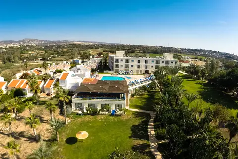 Helios Bay Hotel and Suites in Paphos — foto 13