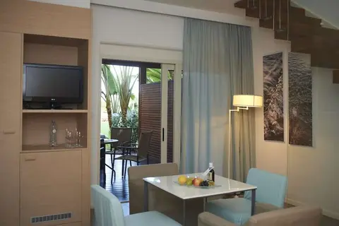 Capo Bay Hotel in Paralimni, foto 5