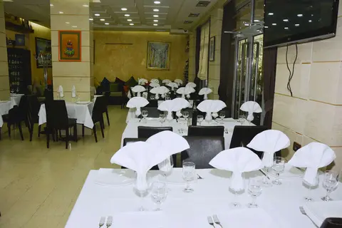 Hotel Comfort in Tirana — foto 6