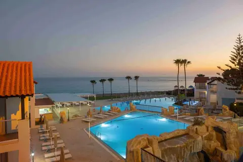 Kapetanios Aqua Resort in Peyia — foto 21