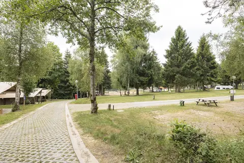 Arden Parks Petite Suisse in Manhay — foto 7