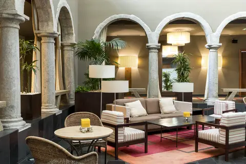 Parador de La Seu d’Urgell in Pyreneeën — foto 11