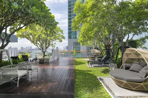 Mode Sathorn in Bangkok — foto 9