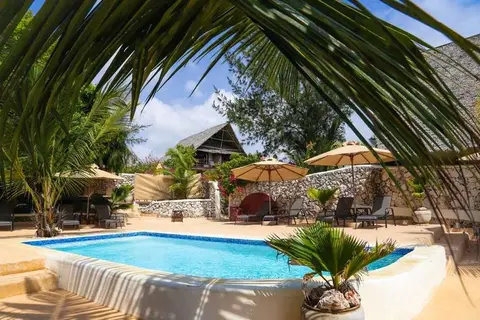 Sunshine Marine Lodge in Sunshine Marine Lodge (Correct)