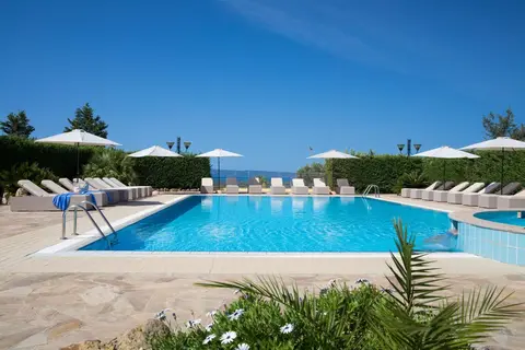 Lu' Hotel Porto Pino in Sant'anna Arresi — foto 11