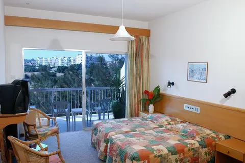Pernera Beach Hotel in Παραλίμνι — foto 14