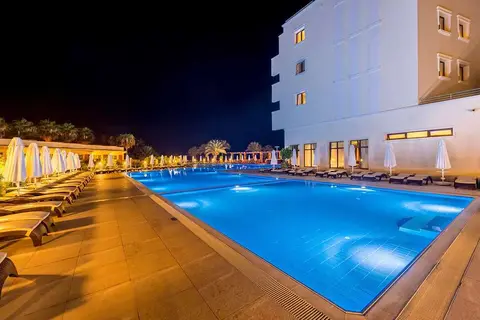 Vuni Palace Hotel in Karakum — foto 24