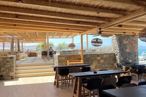 Aphrodite Beach Club in Δημοτική Ενότητα Γουβών — foto 7