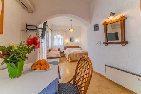 Fly & Go Kastro Studios & Apartments in Ierapetra Municipal Unit — foto 12