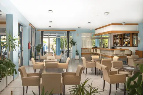 Oasis Tigaki in Τιγκάκι — foto 30