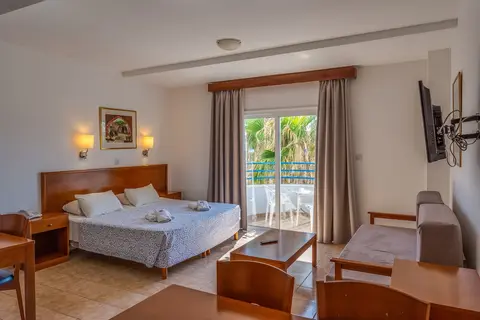Tetyk Hotel Apartments in Παραλίμνι — foto 6