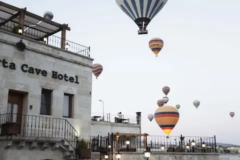 Agarta Cave Hotel in Göreme — foto 13