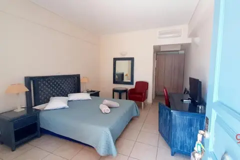Alonissos Beach Bungalows & Suites Hotel in Βότση — foto 19