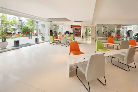 Harris Hotel & Residences Riverview Kuta in Kuta, Badung, Bali — foto 5