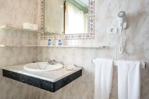 Hotel Rey Carlos in Santa María de Guía de Gran Canaria — foto 27
