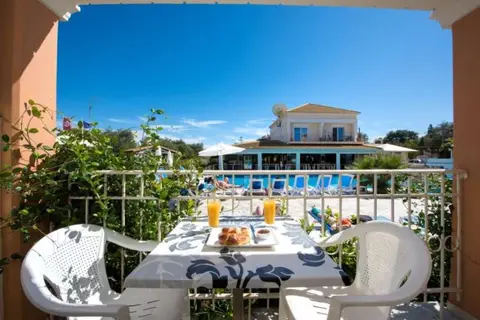 Kavos Plaza in Δημοτική Ενότητα Λευκιμμαίων — foto 8