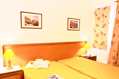 Hotel Plaza Real in Mexilhoeira Grande — foto 3
