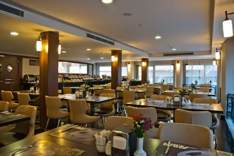 Riva Hotel Taksim in Fatih — foto 21