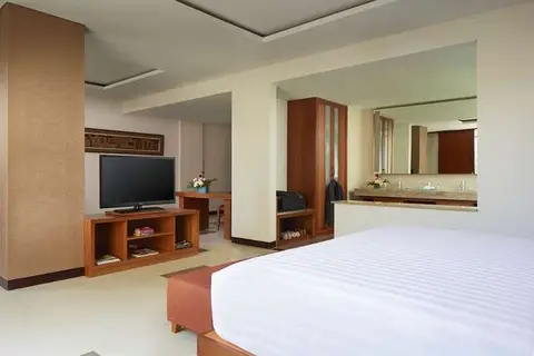 Sun Island Hotel & Spa Legian in Kuta, Badung, Bali — foto 12