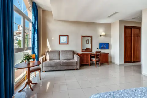 Hotel Bahia Tropical in Almuñécar — foto 12