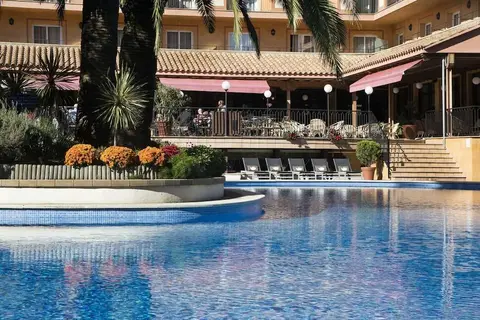 Luna Club Hotel en spa in Malgrat de Mar — foto 3