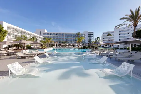 Hotel AluaSoul Ibiza - adults only in Santa Eulària des Riu, foto 4
