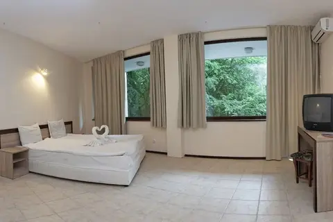 Hotel Preslav in СПА център Ривиера Бийч — foto 21