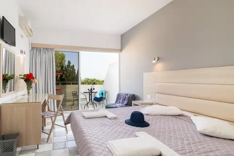 Sabina Hotel in Θεολόγος — foto 10