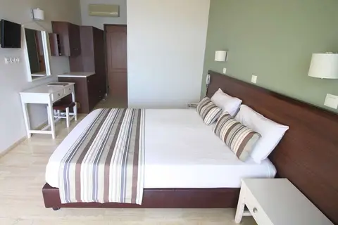 Horizon Beach in Πλακιάς — foto 3