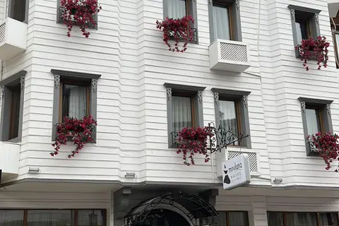 Mevlana Hotel in Fatih