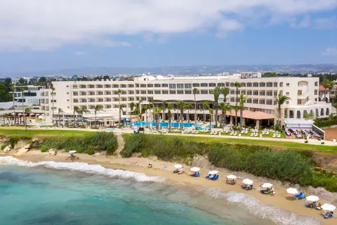 Alexander The Great Beach Hotel in Paphos — foto 5
