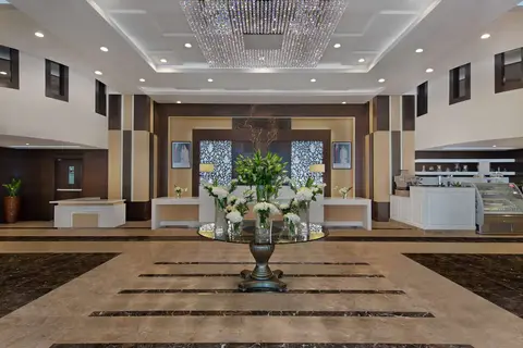 Ezdan Hotel West Bay Doha in Doha — foto 13