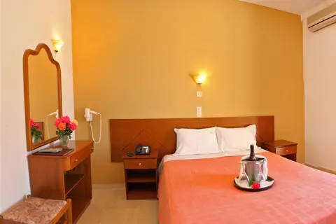 Pasiphae Hotel in Σκάλα Καλλονής — foto 9