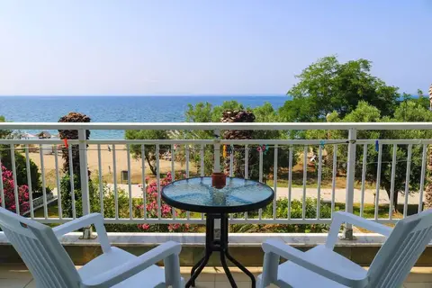 Possidona Beach in Γερακινή — foto 3