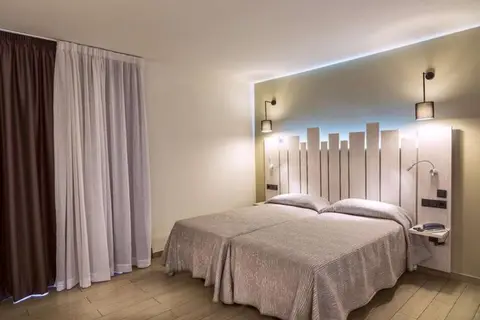 Aparthotel Orquidea in Santa Eulària des Riu — foto 10