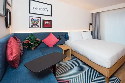 Hampton by Hilton London Park Royal in Londen, foto 2