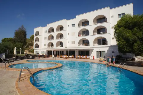 Aparthotel Puerto Cala Vadella in Sant Josep de sa Talaia — foto 12