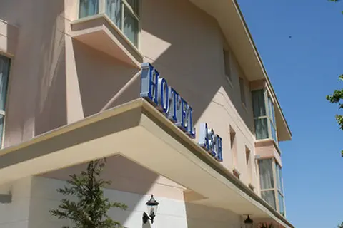 Hotel Suites Feria in Madrid — foto 17