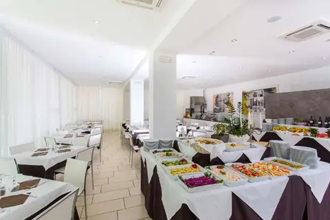 Color Mokambo Shore Design Hotel in Cesenatico — foto 30