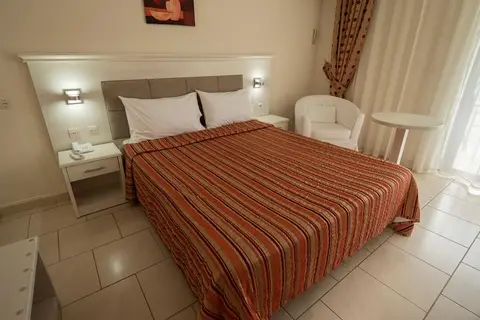 Porfi Beach Hotel in Νικήτη — foto 2
