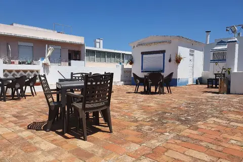 Baixa Terrace Hostel in Mexilhoeira Grande — foto 5