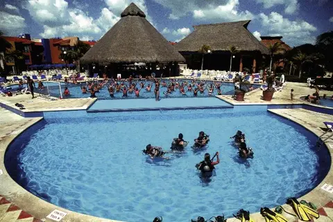 Viva Wyndham Maya in Playa del Carmen — foto 18