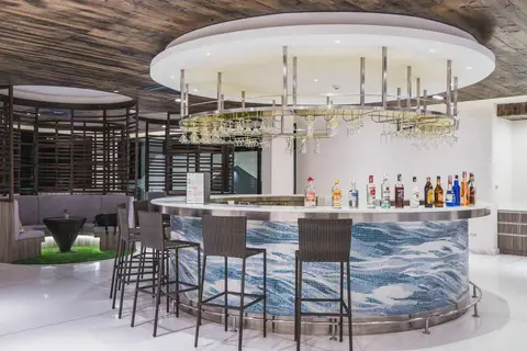 Golden Tulip Pattaya Beach Resort in พัทยา — foto 6
