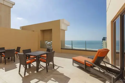 Ramada Hotel & Suites by Wyndham JBR in Hawthorn Suites by Wyndham Dubai — foto 20