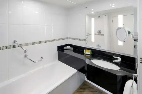 DoubleTree by Hilton Manchester Airport in Wythenshawe — foto 13