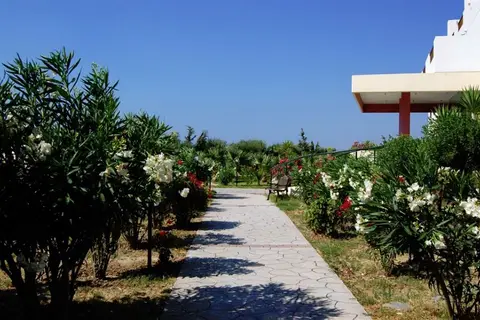 Evripides Village in Καρδάμαινα — foto 6