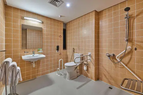 Ramada Hotel & Suites by Wyndham Dubai JBR in Dubai — foto 22