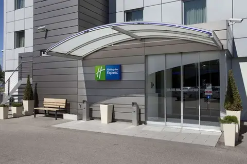 Holiday Inn Express Geneva Airport in Meyrin — foto 9